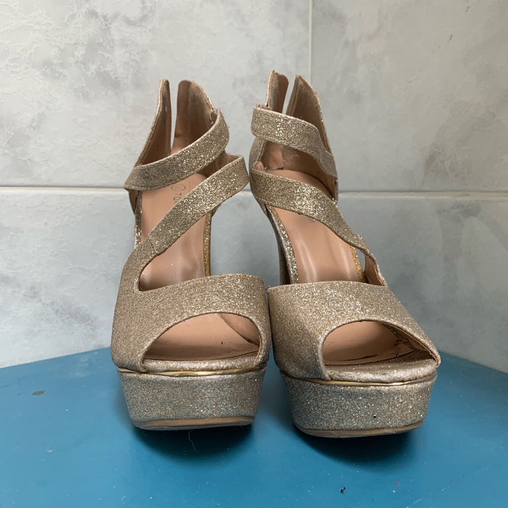 Gold High Heels - Picture 2 of 4